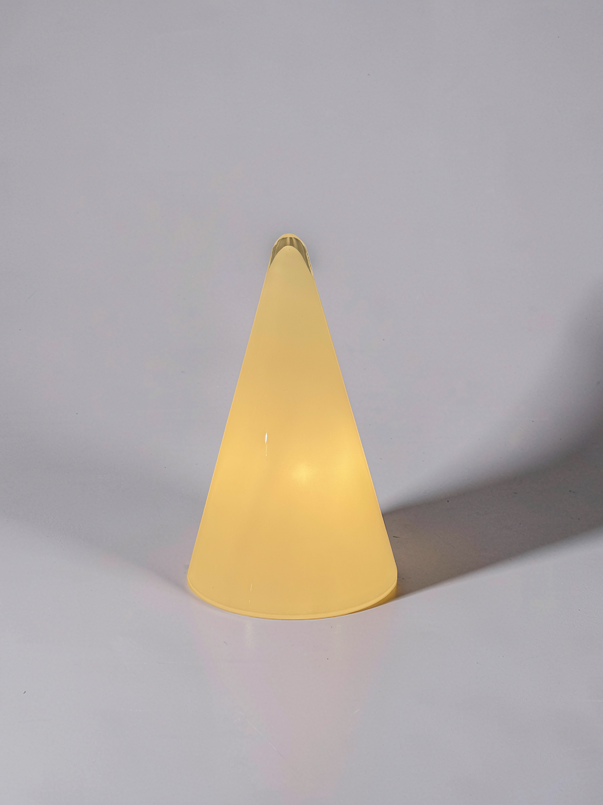 "Teepee" glass table lamp
